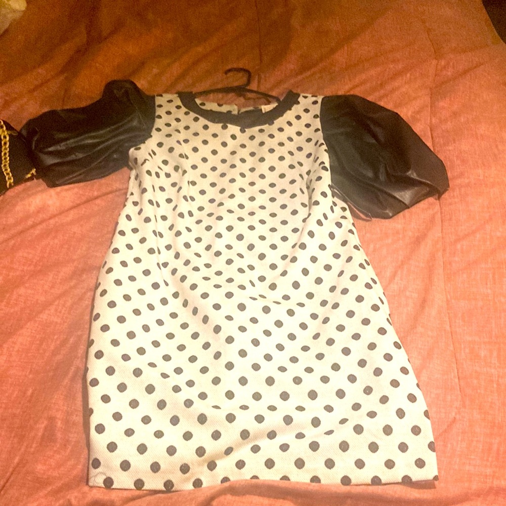 Polka dot dress 😍